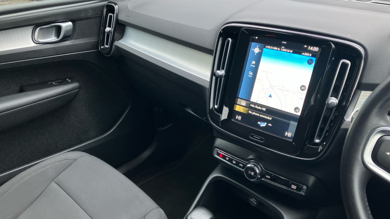 Volvo Xc40 1.5 T3 [163] Momentum 5dr Petrol Estate